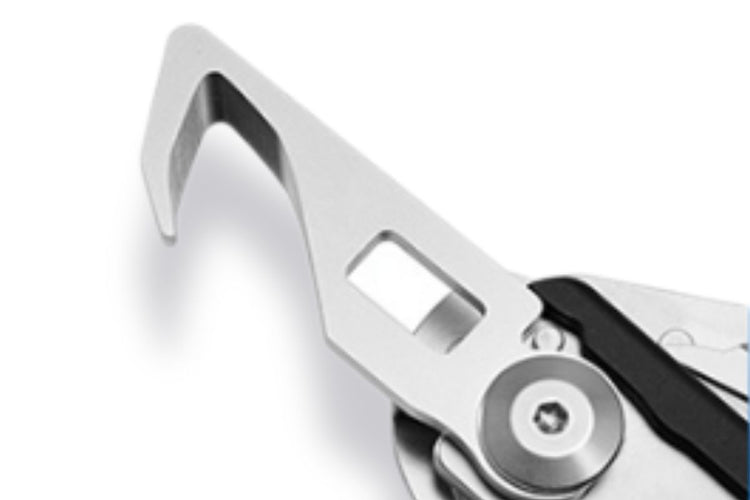 Seat-belt/strap cutter hook blade—instant one-pull cuts.