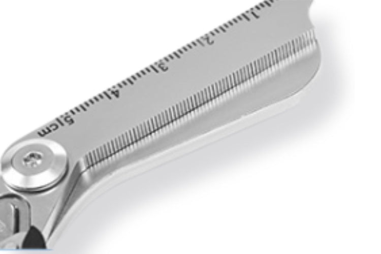 Royale Vibes 420HC folding scissors—clean cuts through fabric, tape and webbing.